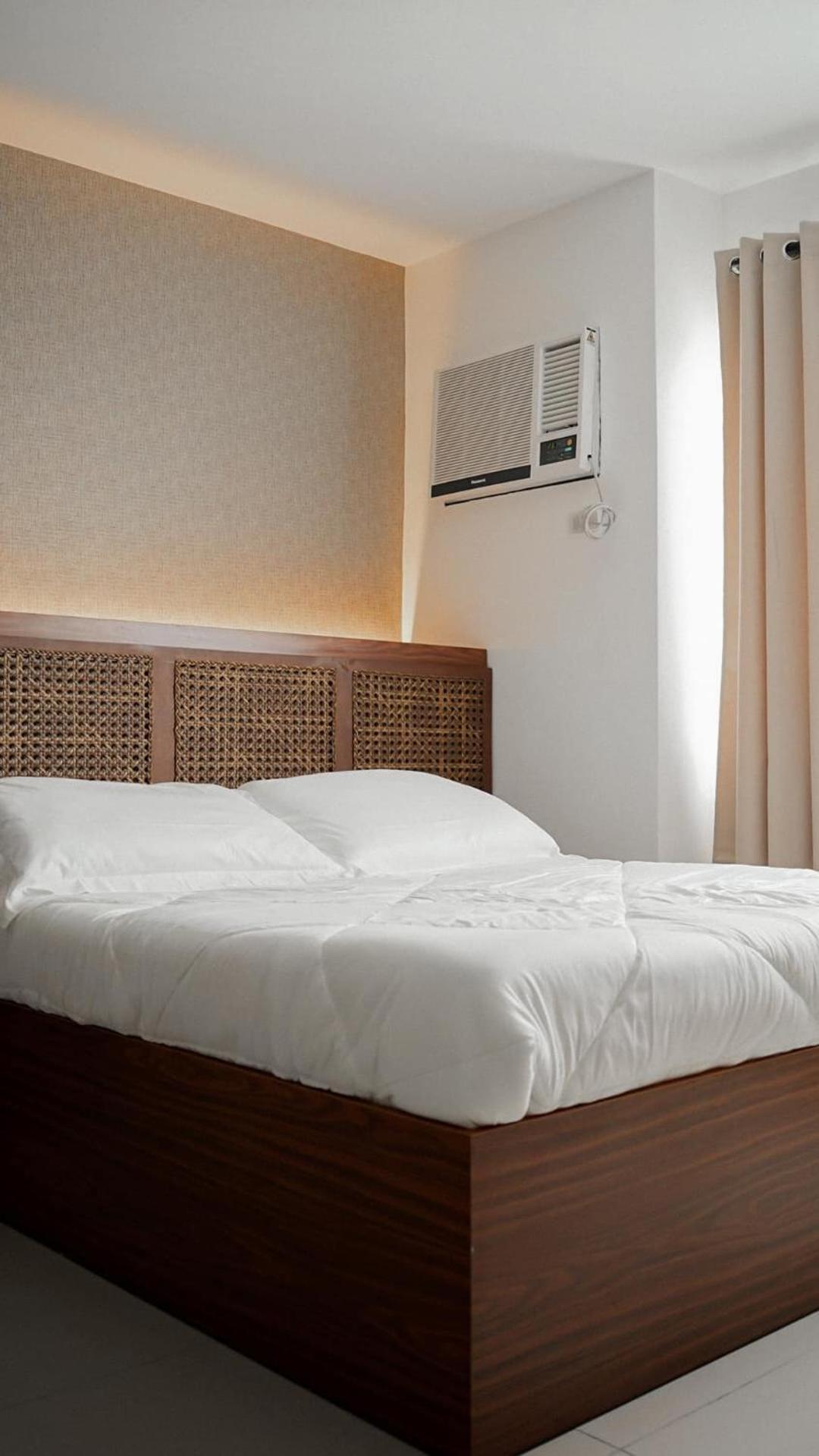 Go Hotels Баколод Екстериор снимка