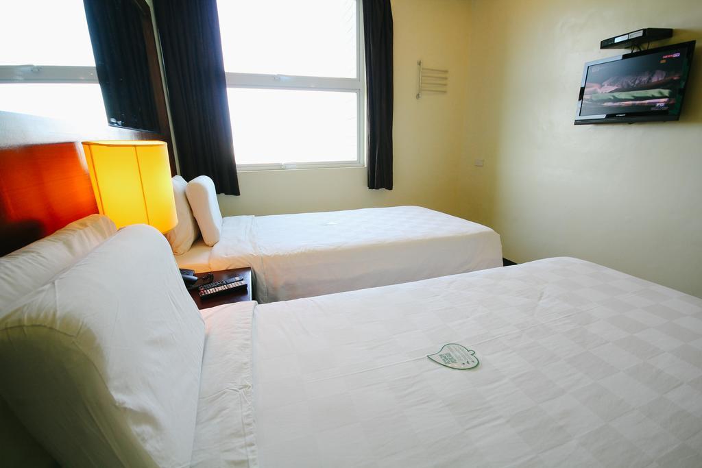 Go Hotels Баколод Екстериор снимка